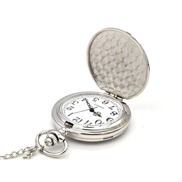 Celtic Knot Pocket Watch - Elegant Black Enamel Face with Silver Design Gift - Picture 5 of 9